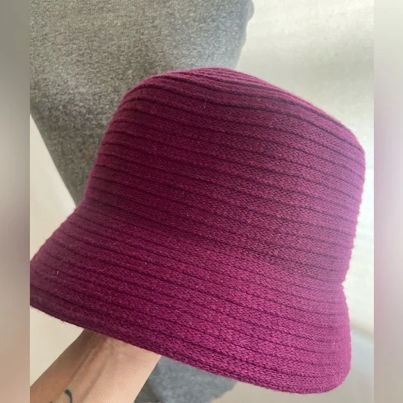 Plum cashmere/merino wool bucket hat from Nordstrom - Picture 2 of 5